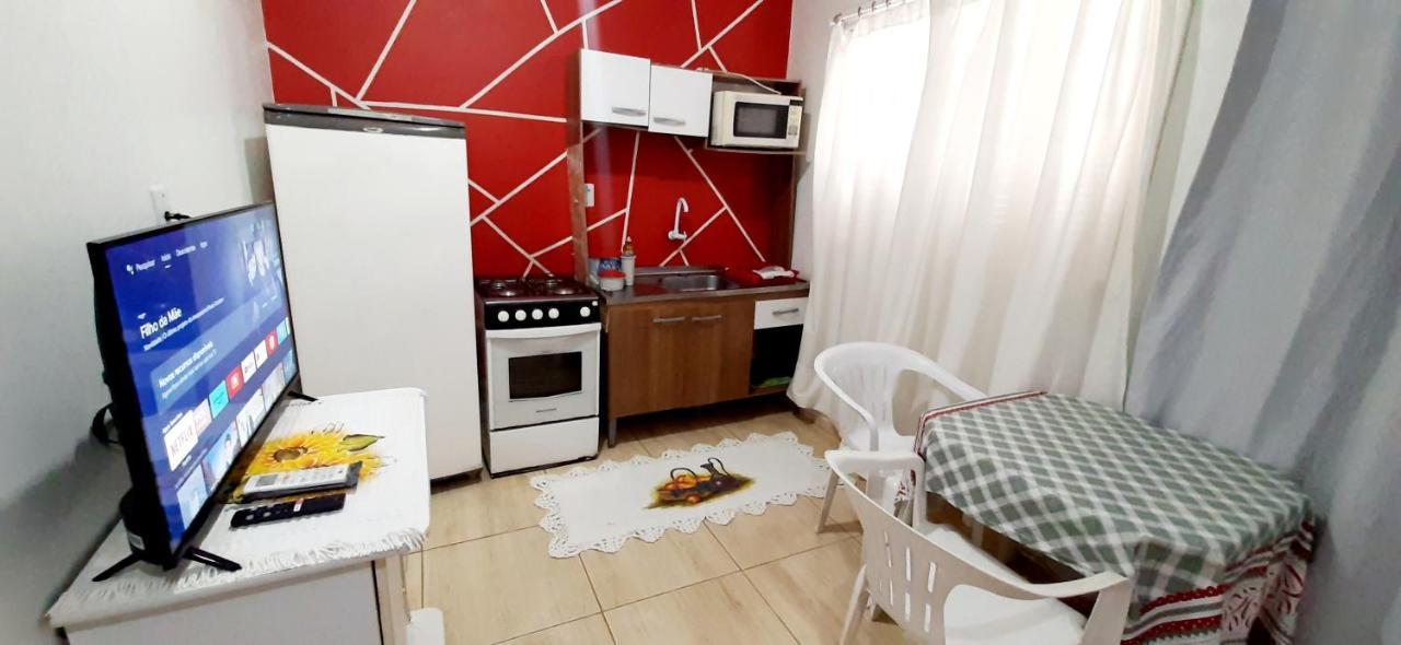 Kitnet S2 Em Torres-Rs - Na Mais Bela Praia Gaucha - Cozinha - Banheiro - Ar Condicionado - Tv Smart 32' - Wi-Fi - Estacionamento - Anfitria Superhost No Bnb Ngoại thất bức ảnh