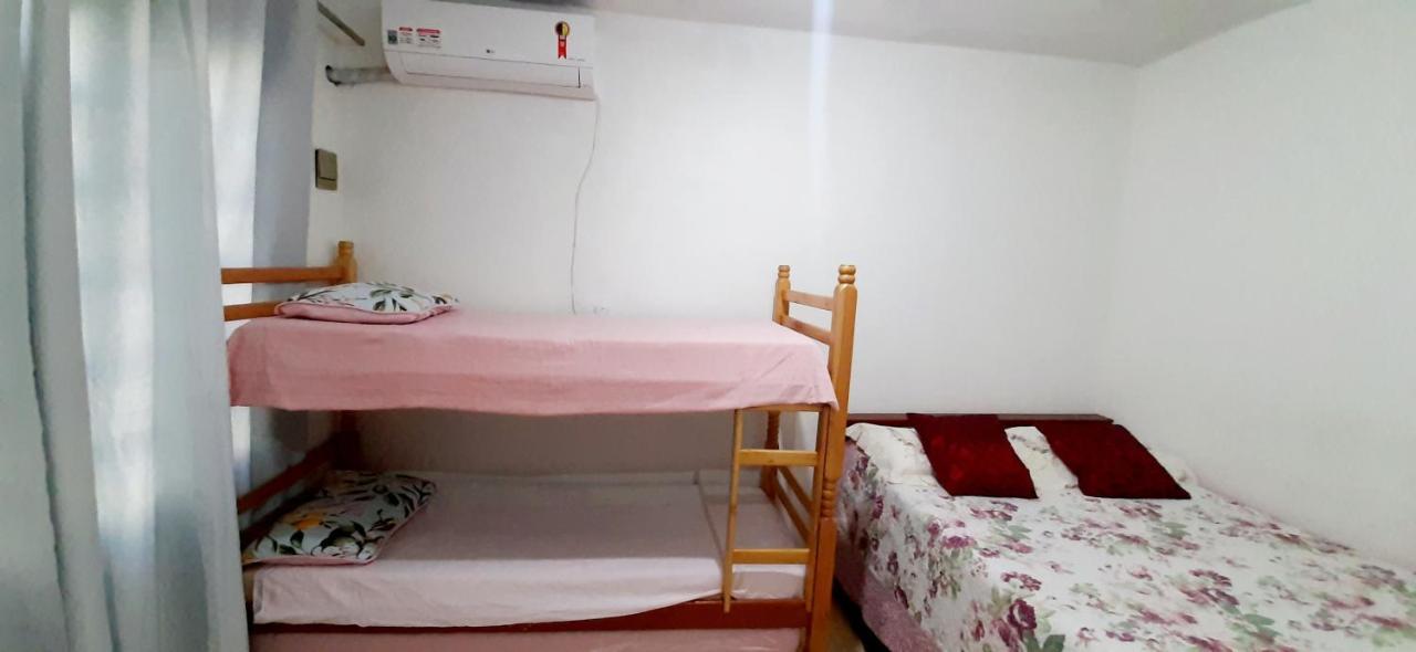 Kitnet S2 Em Torres-Rs - Na Mais Bela Praia Gaucha - Cozinha - Banheiro - Ar Condicionado - Tv Smart 32' - Wi-Fi - Estacionamento - Anfitria Superhost No Bnb Ngoại thất bức ảnh