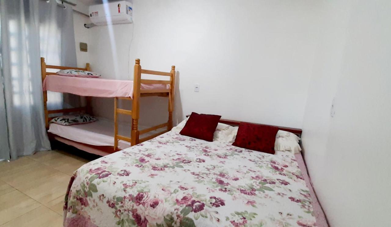 Kitnet S2 Em Torres-Rs - Na Mais Bela Praia Gaucha - Cozinha - Banheiro - Ar Condicionado - Tv Smart 32' - Wi-Fi - Estacionamento - Anfitria Superhost No Bnb Ngoại thất bức ảnh